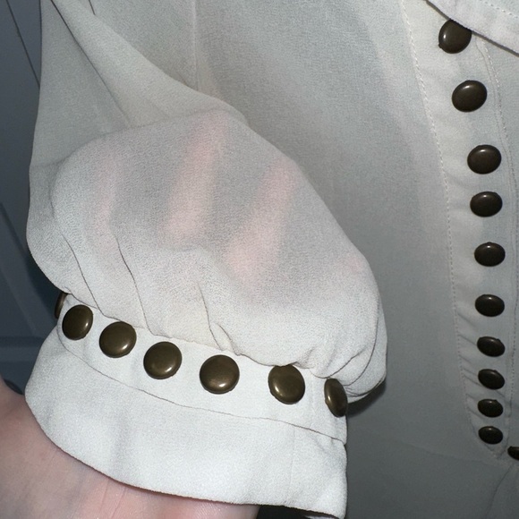 Angie Ivory Blouse with Black Accents - Picture 3 of 5